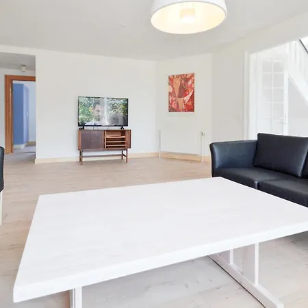 Ten-bedroom Holiday In Vaggerlose Bøtø By