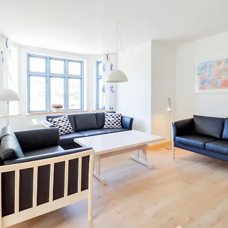 Vakantiehuis Ten-bedroom Holiday In Vaggerlose *