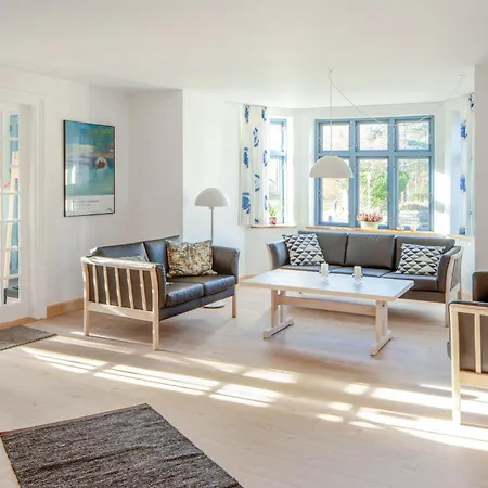Ten-bedroom Holiday In Vaggerlose