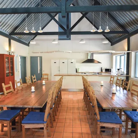 Ten-bedroom Holiday In Vaggerlose Vakantiehuis Bøtø By